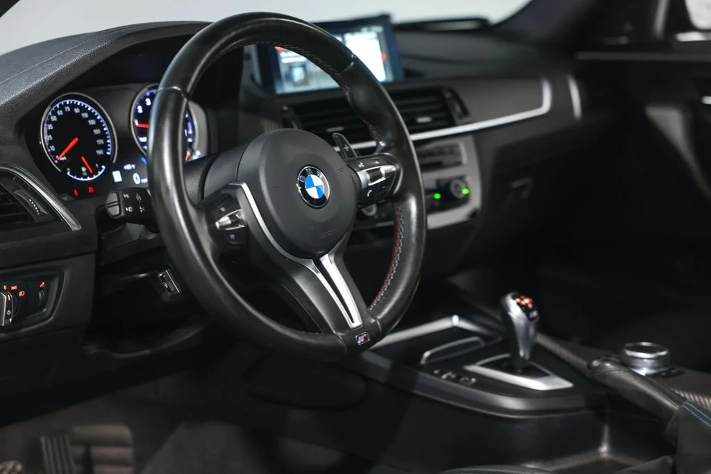 Used 2018 White BMW Base image 34