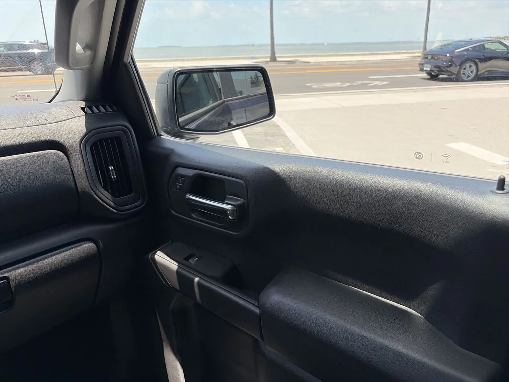 Used 2023 Gray Chevrolet Custom image 11