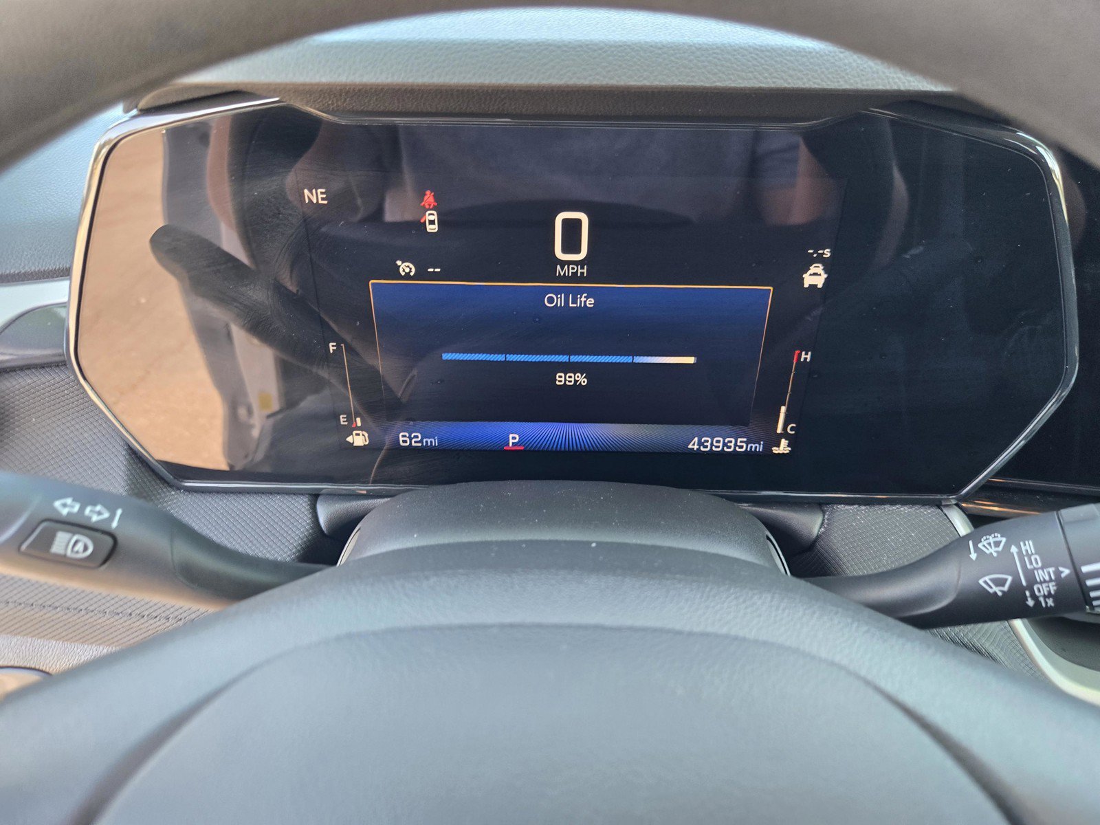 Used 2025 Summit White Chevrolet LT image 24