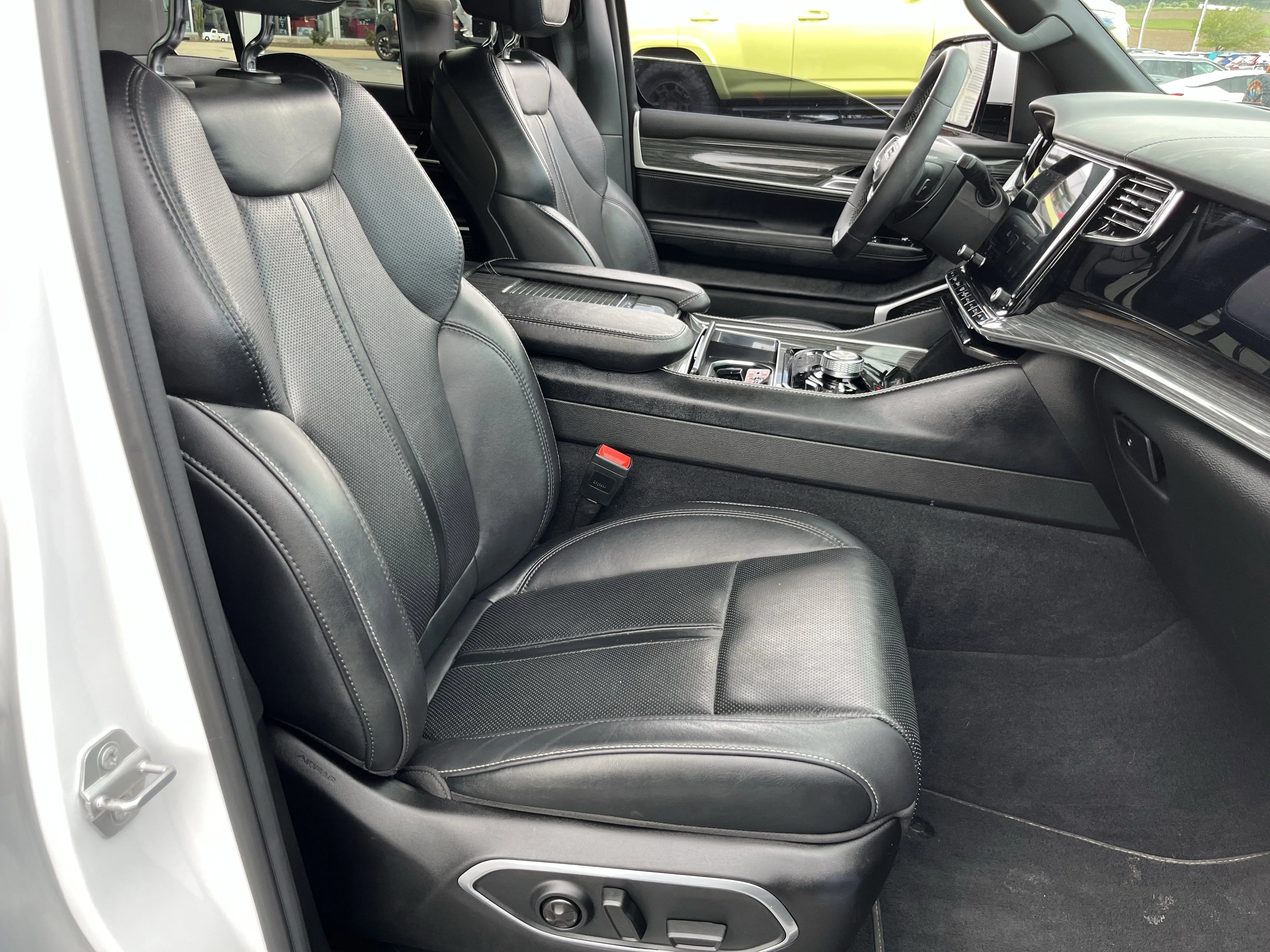 Used 2022 Bright White Clearcoat Jeep Series III image 3