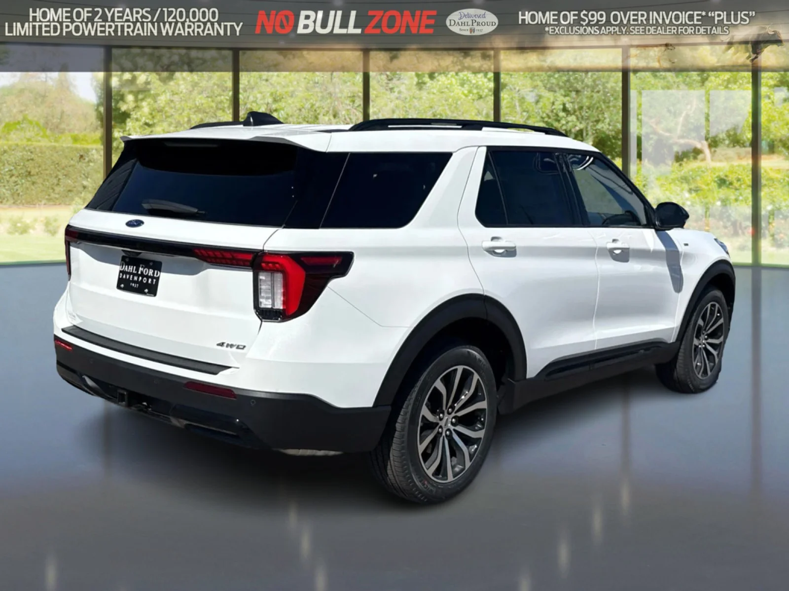 New 2026 Star White Metallic Tri-Coat Ford ST-Line image 5