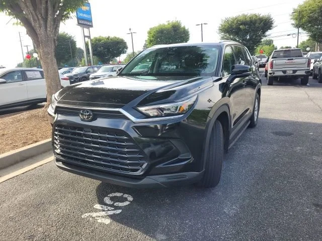 Used 2025 Black Toyota XLE image 1
