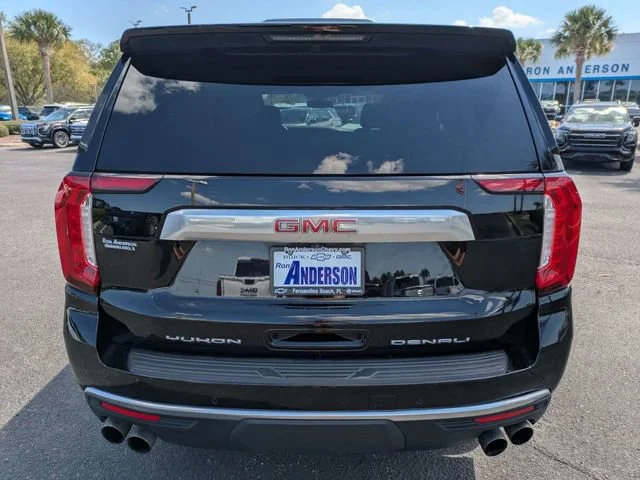 Used 2021 Onyx Black GMC Denali image 5