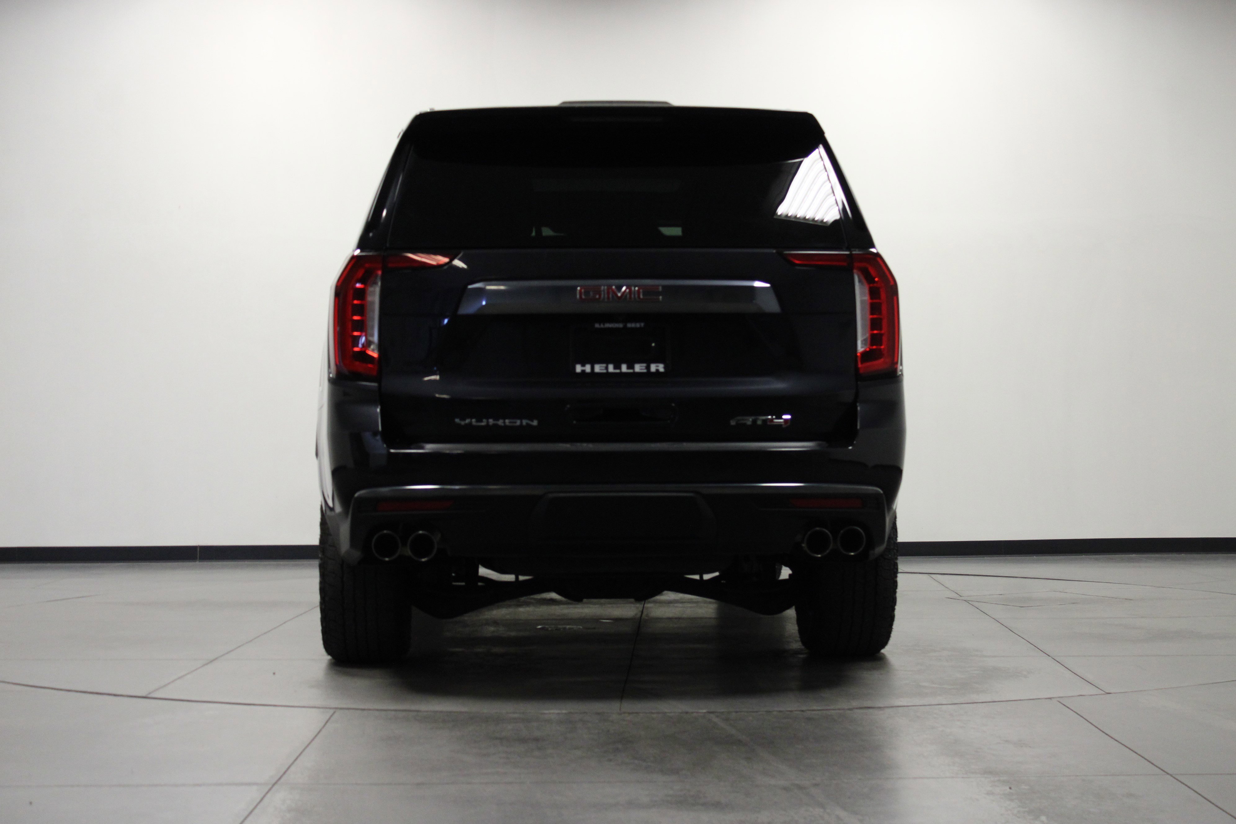 Used 2024 Titanium Rush Metallic GMC AT4 image 5