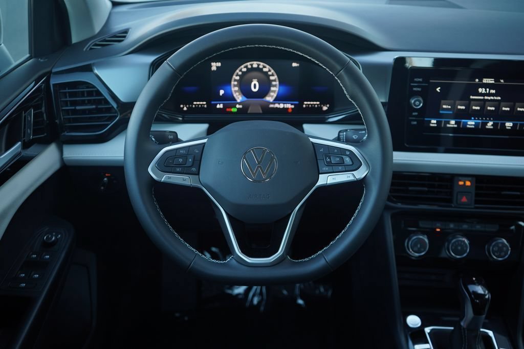 New 2026 Pure White Volkswagen 1.5T S image 9