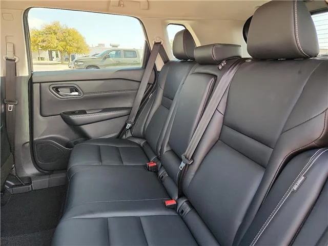 Used 2026 Blue Nissan  image 10