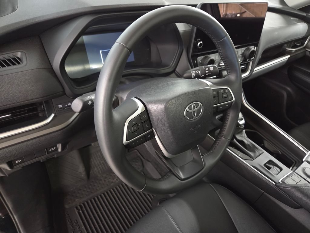 Used 2025 Black Toyota XLE image 18
