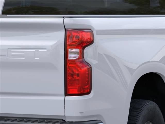 New 2026 Summit White Chevrolet WT image 11