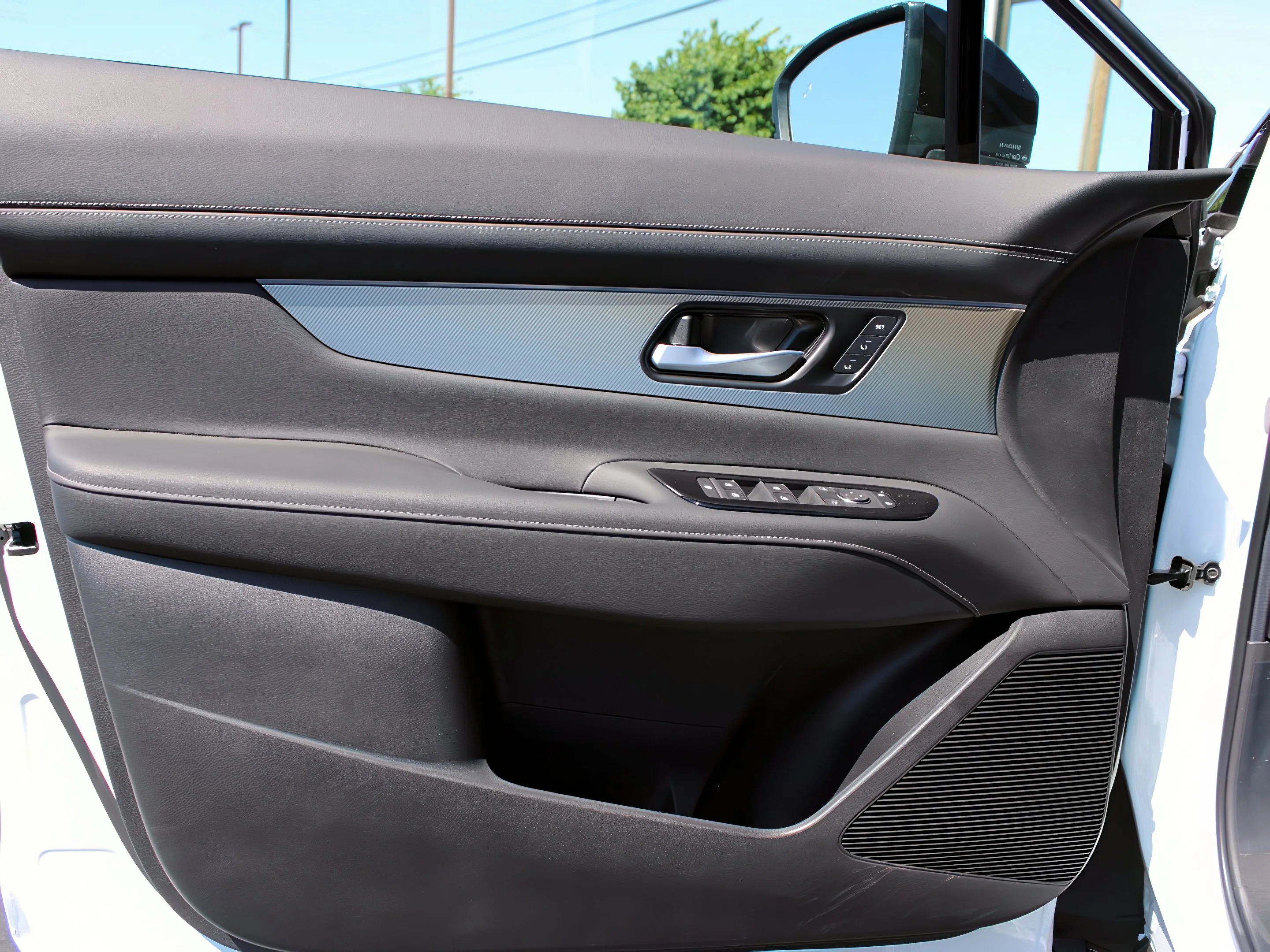 2025 Nissan Murano SL - Photo 11