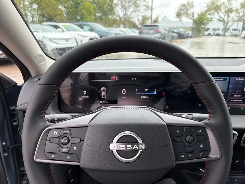 New 2026 Atlantic Gray Metallic / Super Black Two-tone Nissan SR image 19