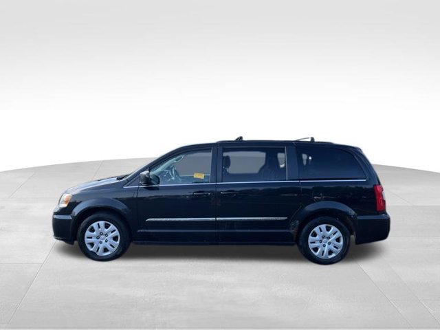 Used 2014 Chrysler Town & Country Touring with VIN 2C4RC1BG6ER436377 for sale in Fenton, MI