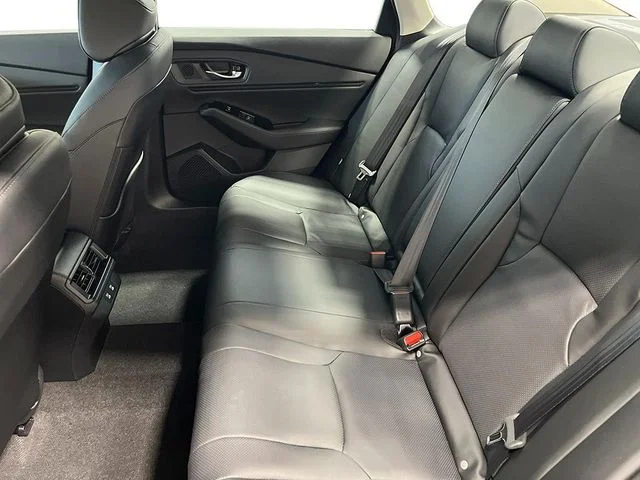 New 2026 Urban Gray Pearl Honda Touring image 27