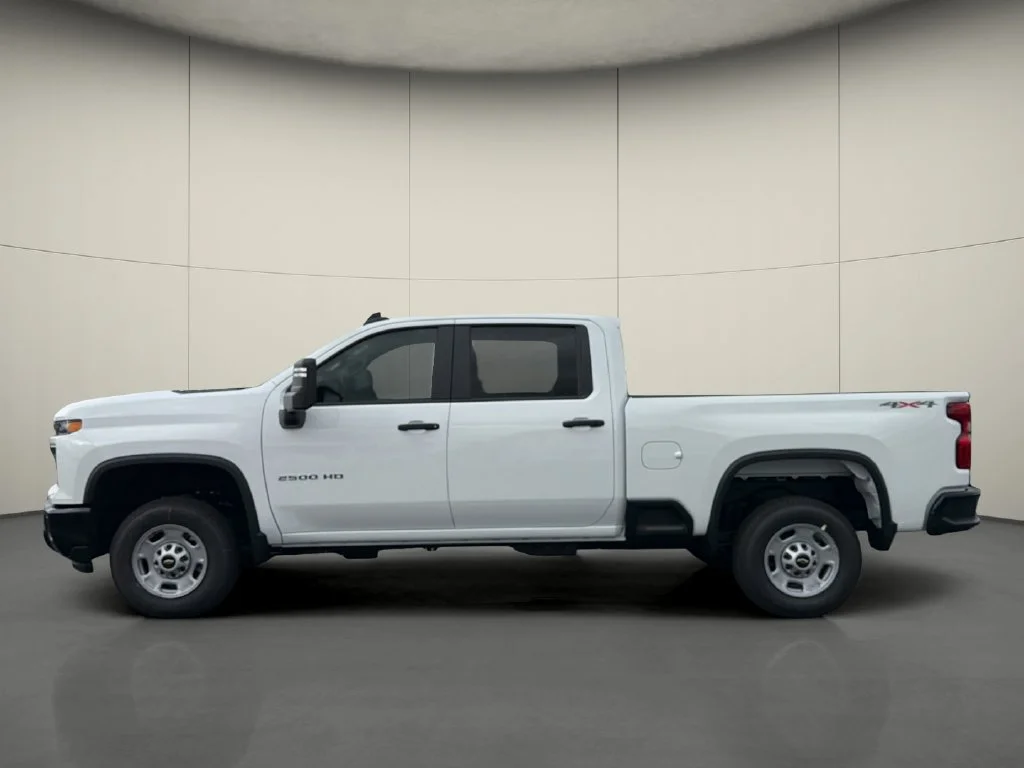 New 2026 Summit White Chevrolet WT image 4