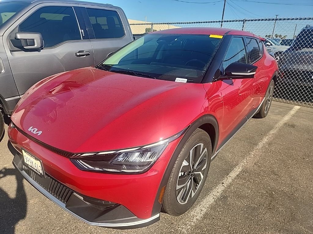 Certified Used 2024 Red Kia Light image 4