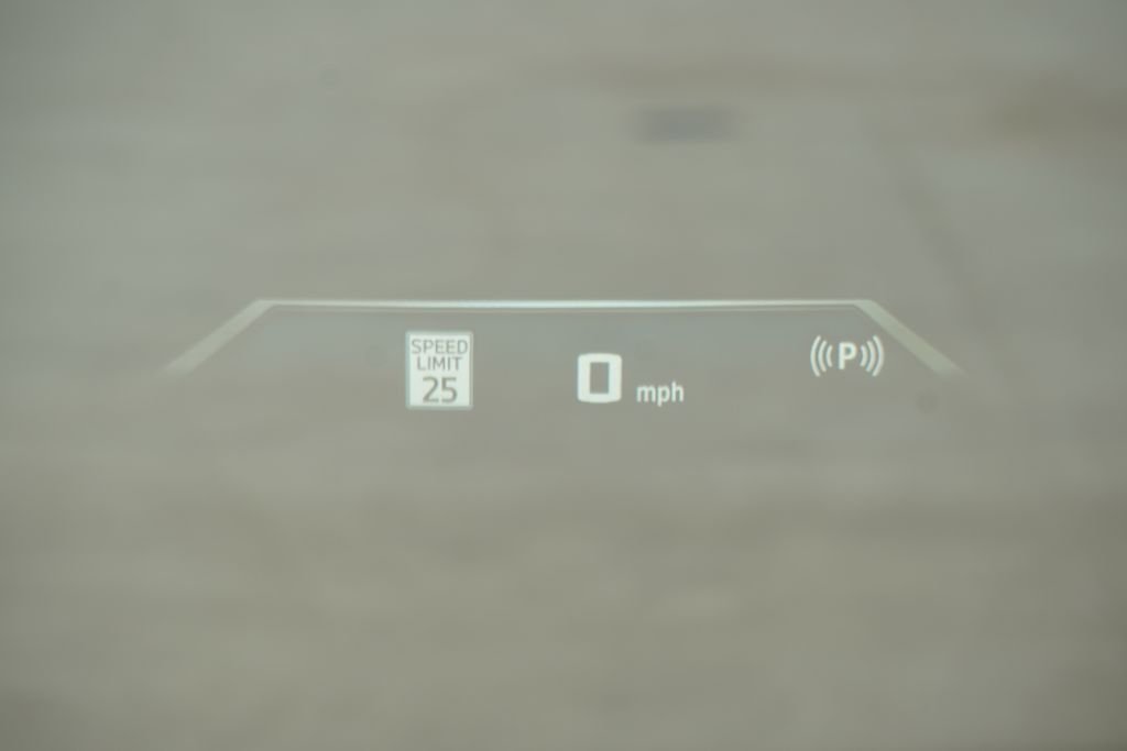 Used 2025 Dark Graphite BMW M60 image 8