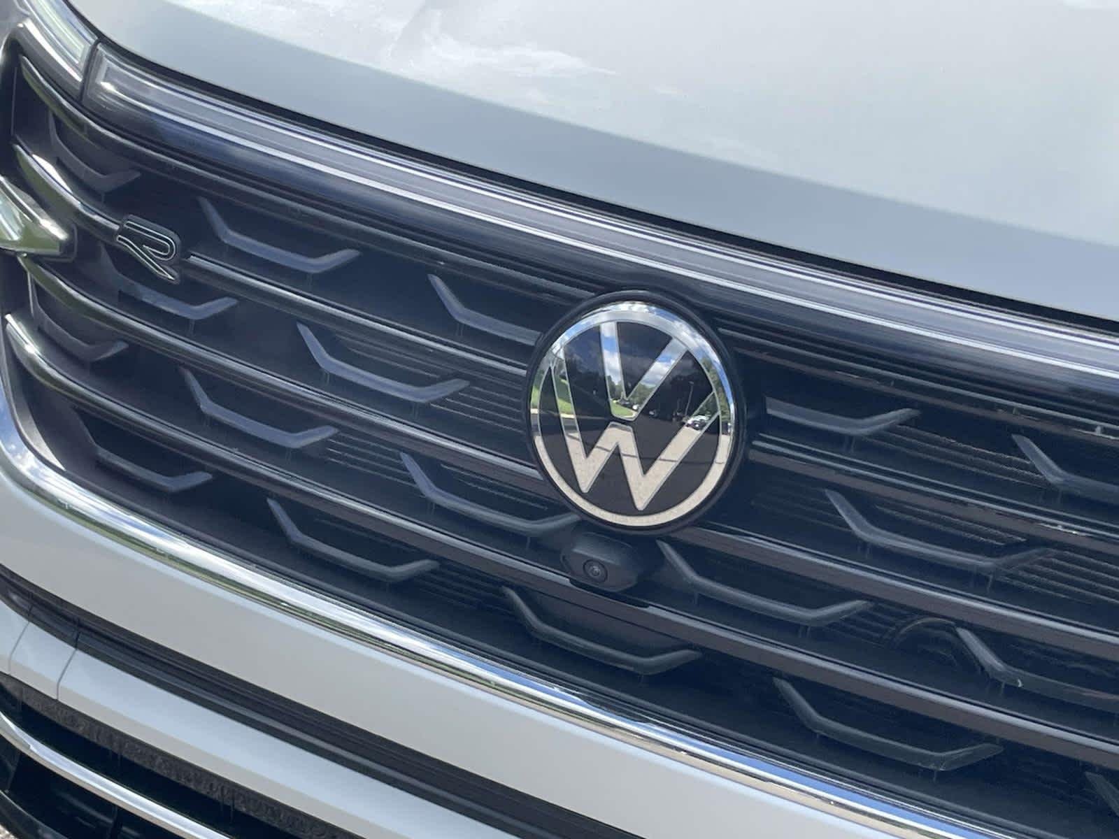 New 2026 0P0P/White Volkswagen 2.0T SEL Premium R-Line image 14