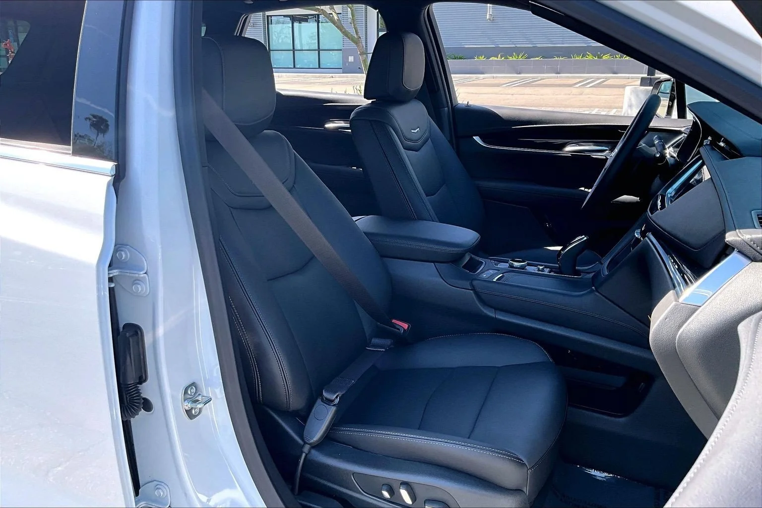 New 2026 Crystal White Tricoat Cadillac Premium Luxury image 33