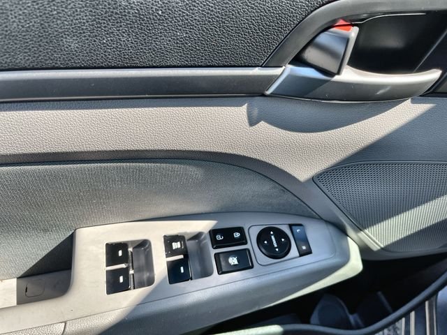 Used 2018 Gray Hyundai SEL image 17