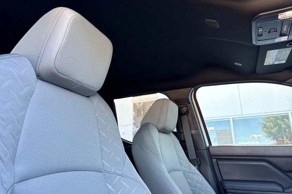Used 2025 White Toyota SR5 image 20