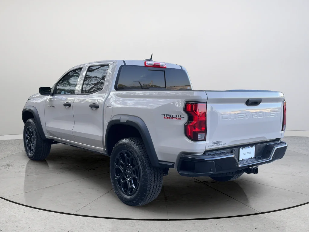 2026 Chevrolet Colorado Trail Boss - Photo 7