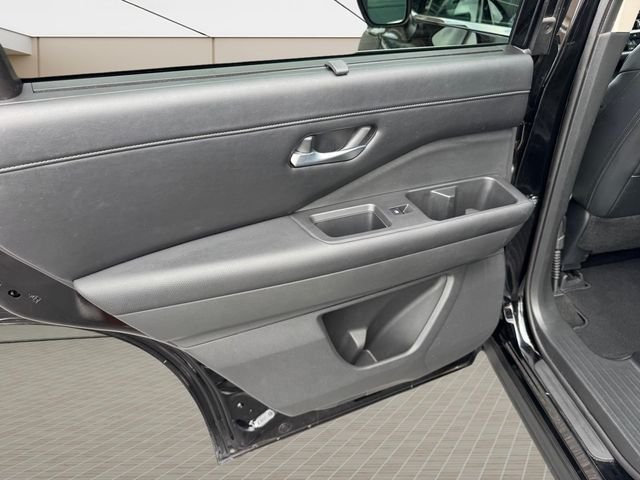 Used 2023 Black Nissan SL image 18