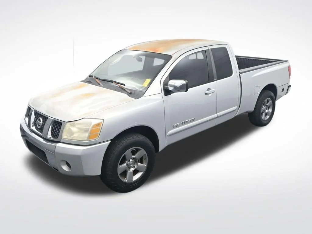 Used 2005 Silver Nissan SE image 18