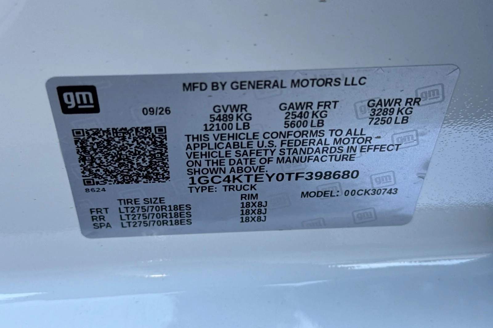2026 Chevrolet Silverado 3500 HD LT view 26