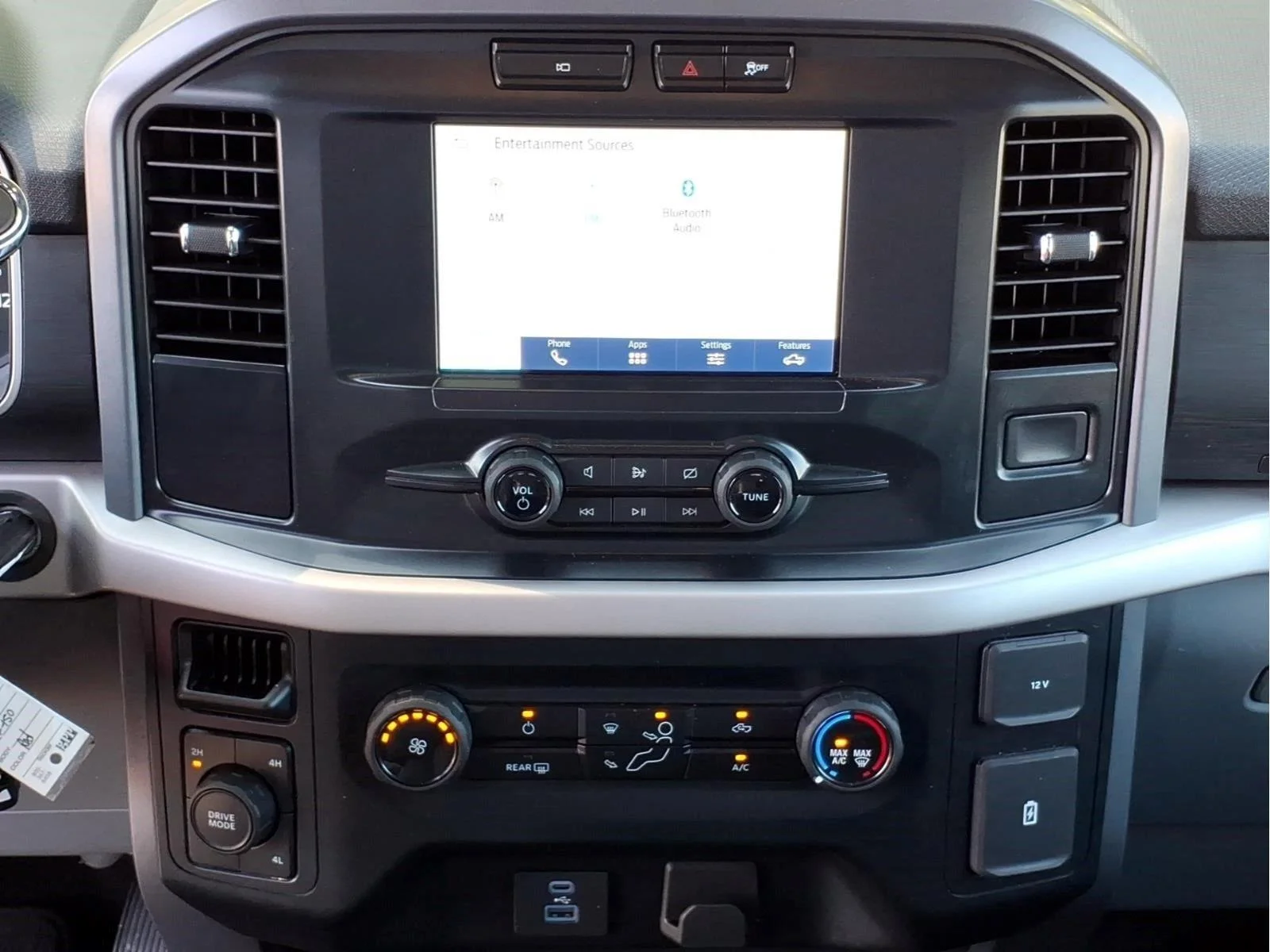 Used 2023  Ford XL image 12