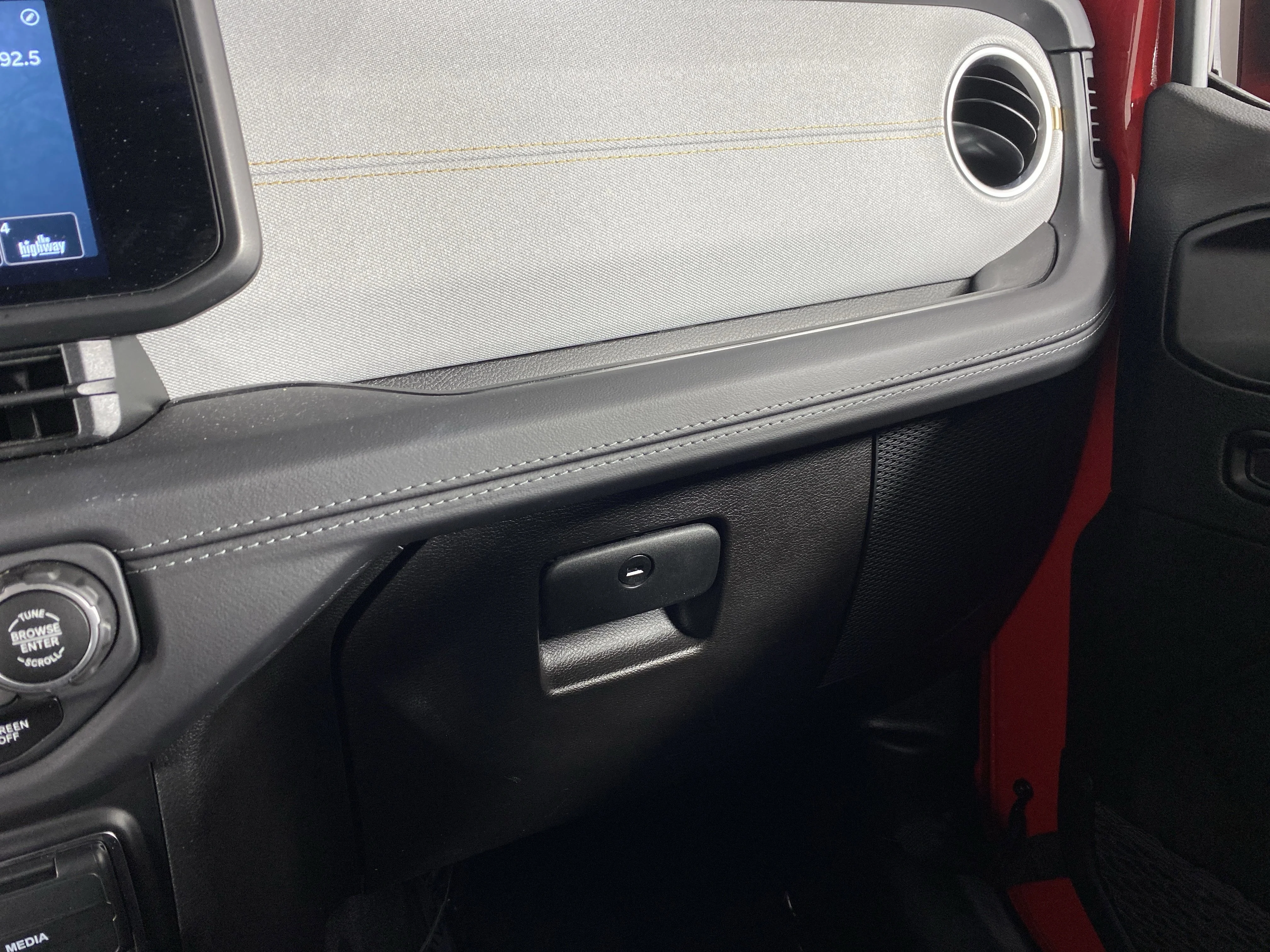 Used 2025 Firecracker Red Clearcoat Jeep Sahara image 31