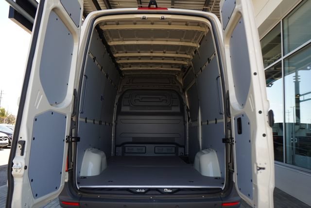 New 2025 Pebble Gray Mercedes-Benz Cargo 144 WB image 30