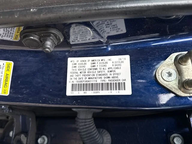 Used 2016  Acura V6 Tech image 16