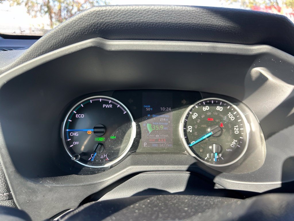 Used 2021 Pearl Toyota XLE Premium image 26