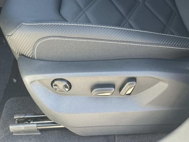 New 2026 White/off-white Volkswagen SE image 21