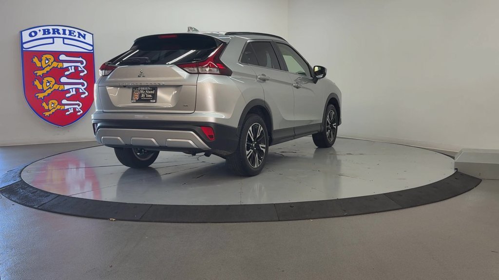 Used 2026 Silver Metallic Mitsubishi SE image 5