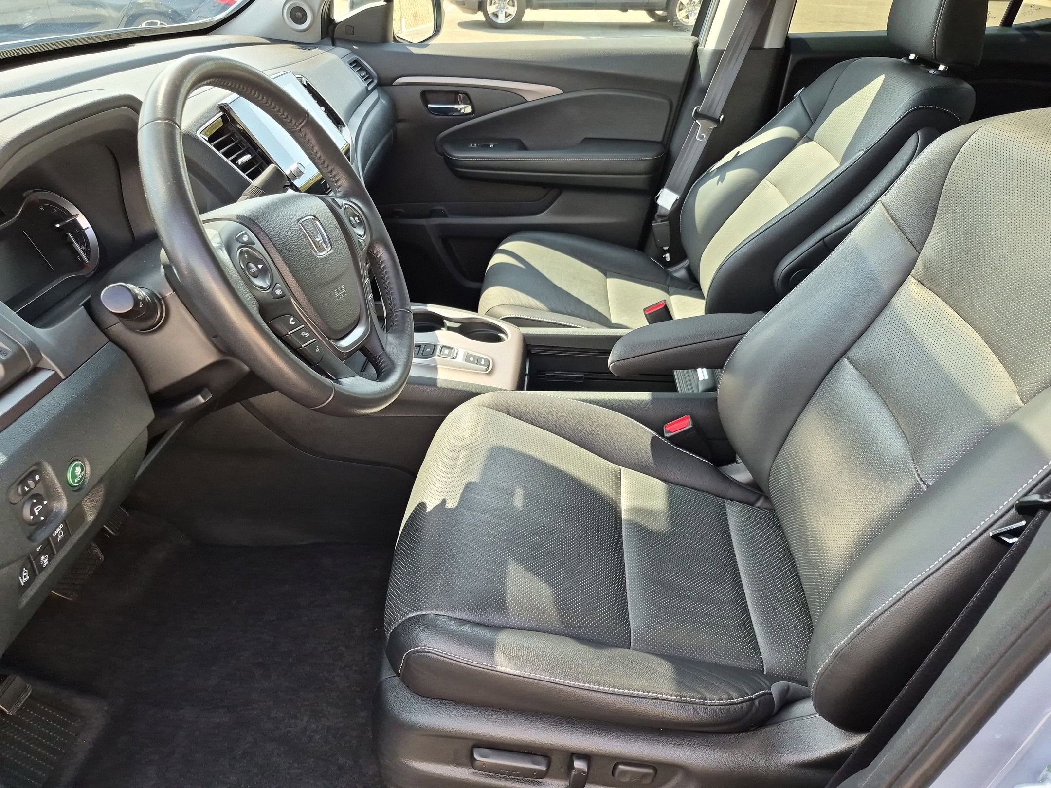 Certified Used 2023 Sonic Gray Pearl Honda RTL image 25