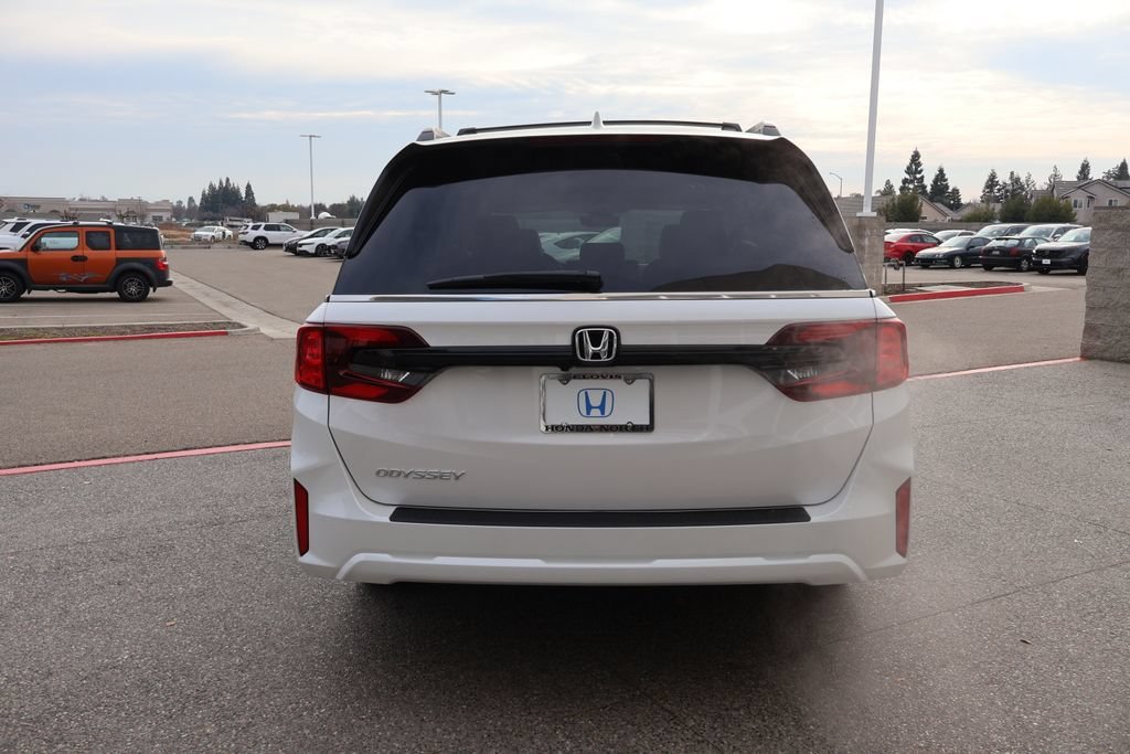 New 2026 Platinum White Pearl Honda EX-L image 6