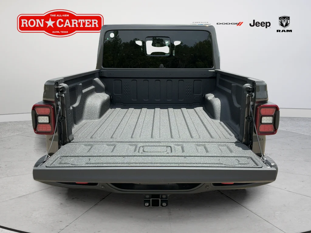 New 2026 Granite Crystal Metallic Clearcoat Jeep Rubicon X image 21