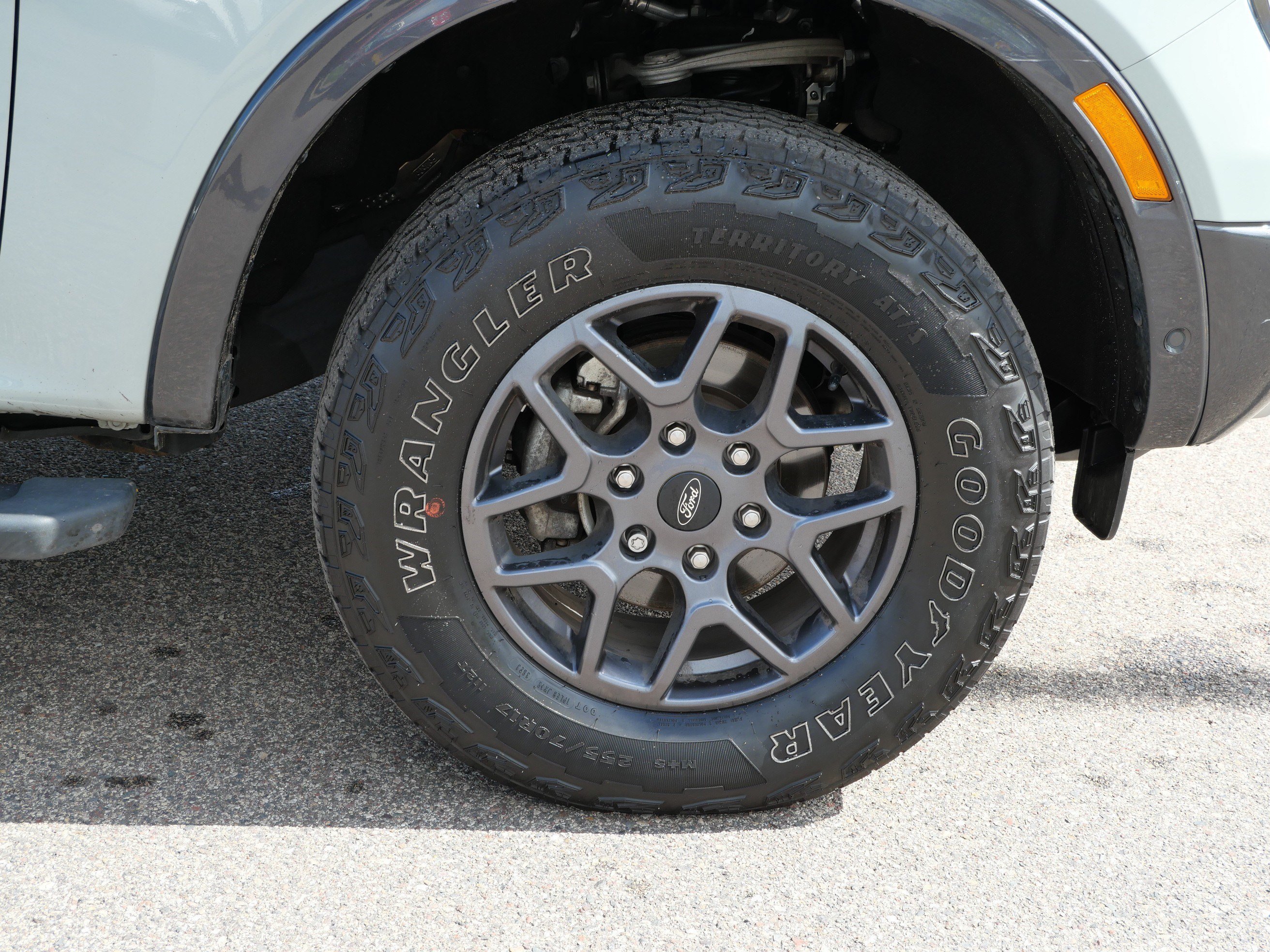 Used 2024 Cactus Grey Ford XLT image 15
