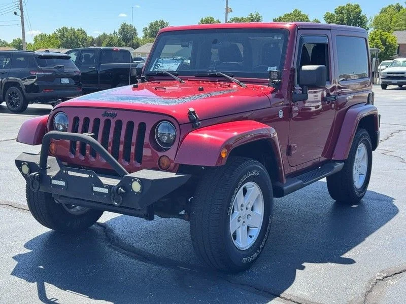Used 2012 Red Jeep Sahara image 8