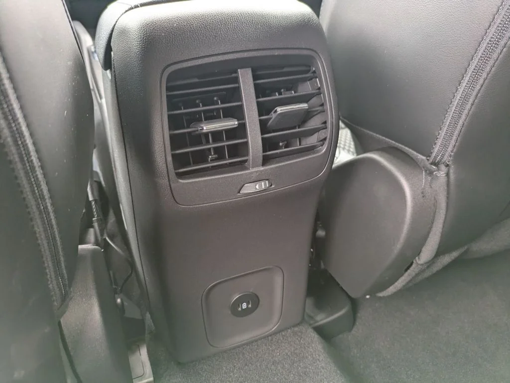 New 2024 Vapor Blue Metallic Ford Plug-in Hybrid image 39