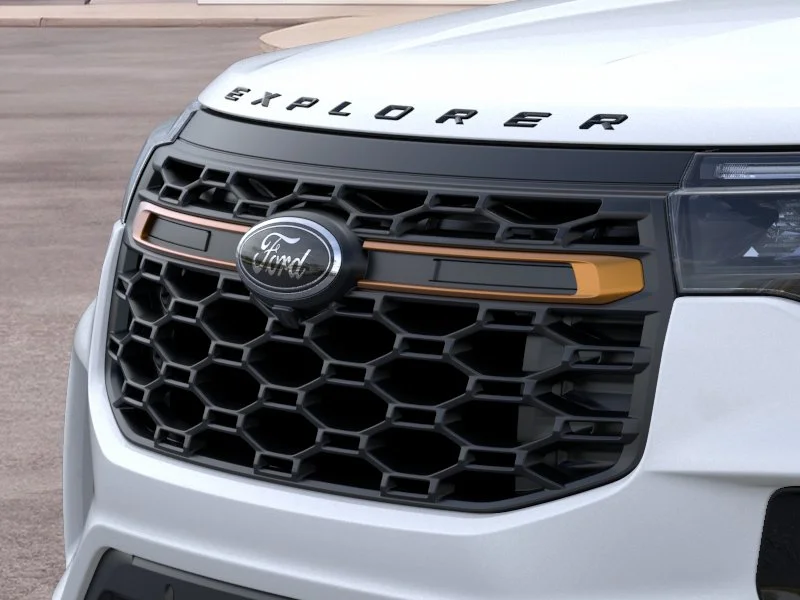 New 2026 Star White Metallic Tri-Coat Ford Tremor® image 40