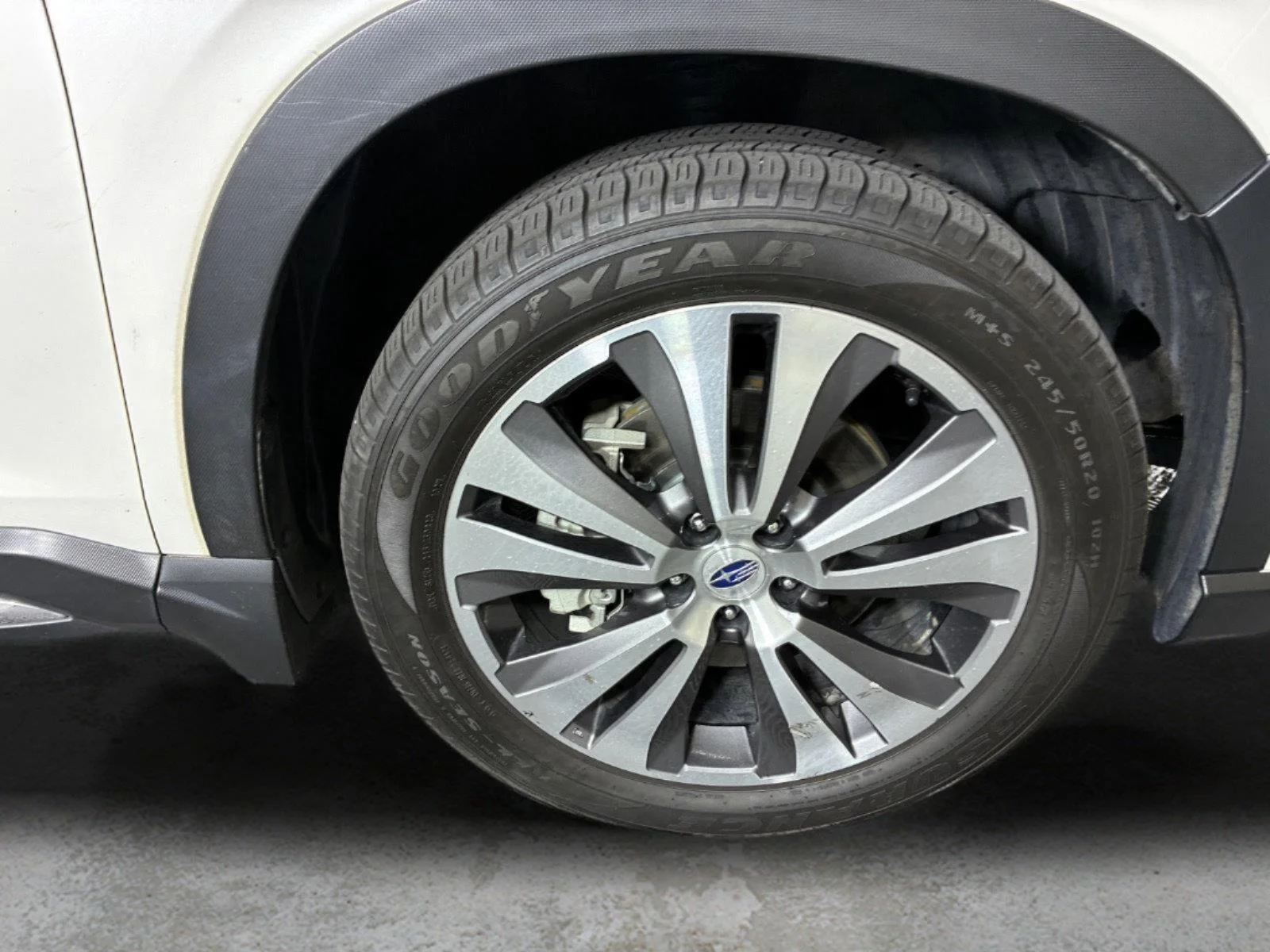 Used 2022 Crystal White Pearl Subaru Touring image 13