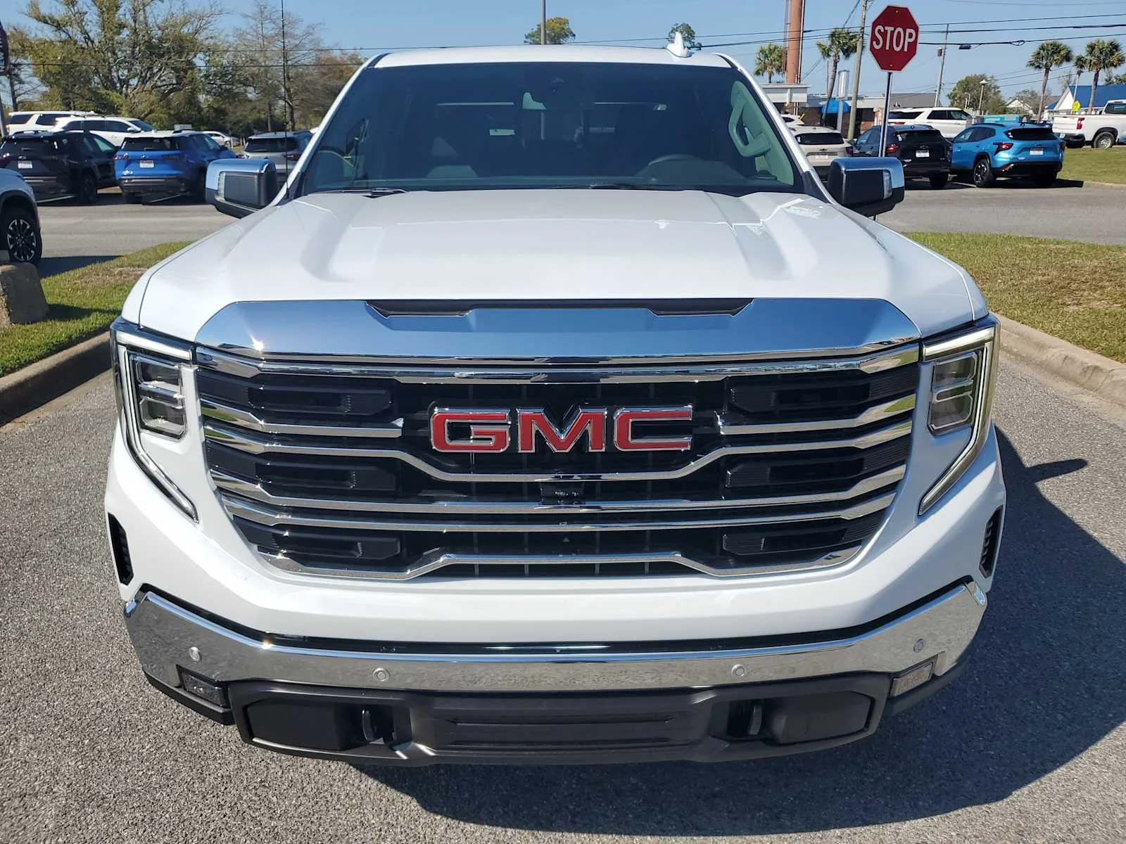 New 2026 Glacier White Tricoat GMC SLT image 10