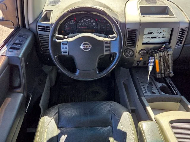 Used 2004 Gray Nissan LE image 7