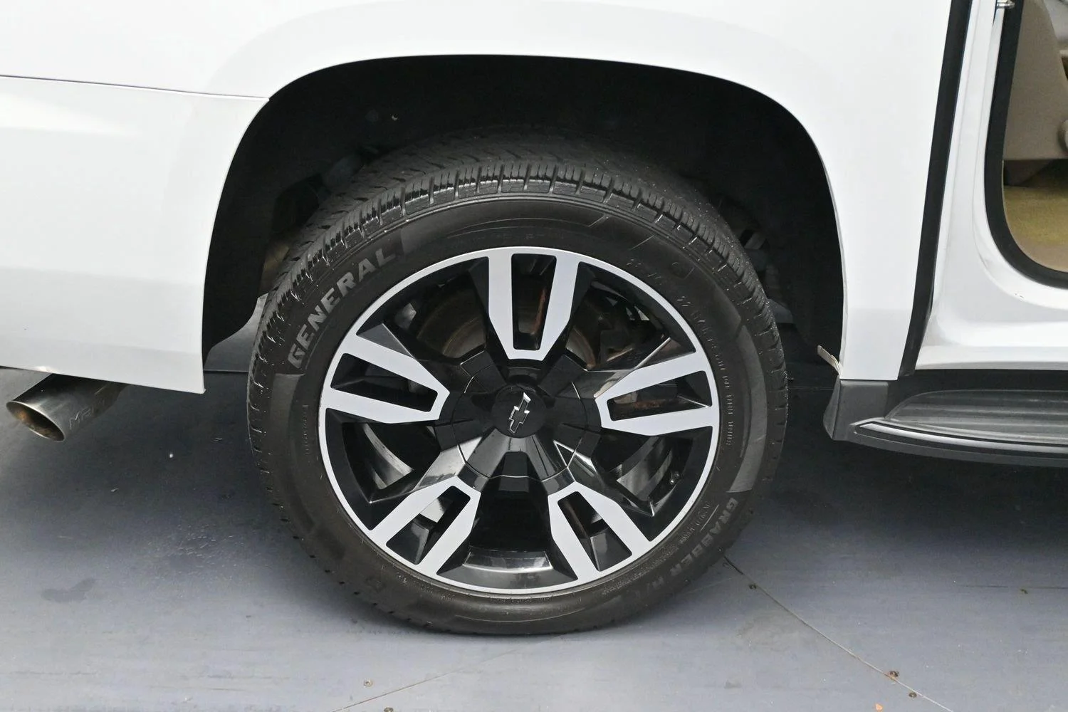 Used 2018 Summit White Chevrolet Premier image 42