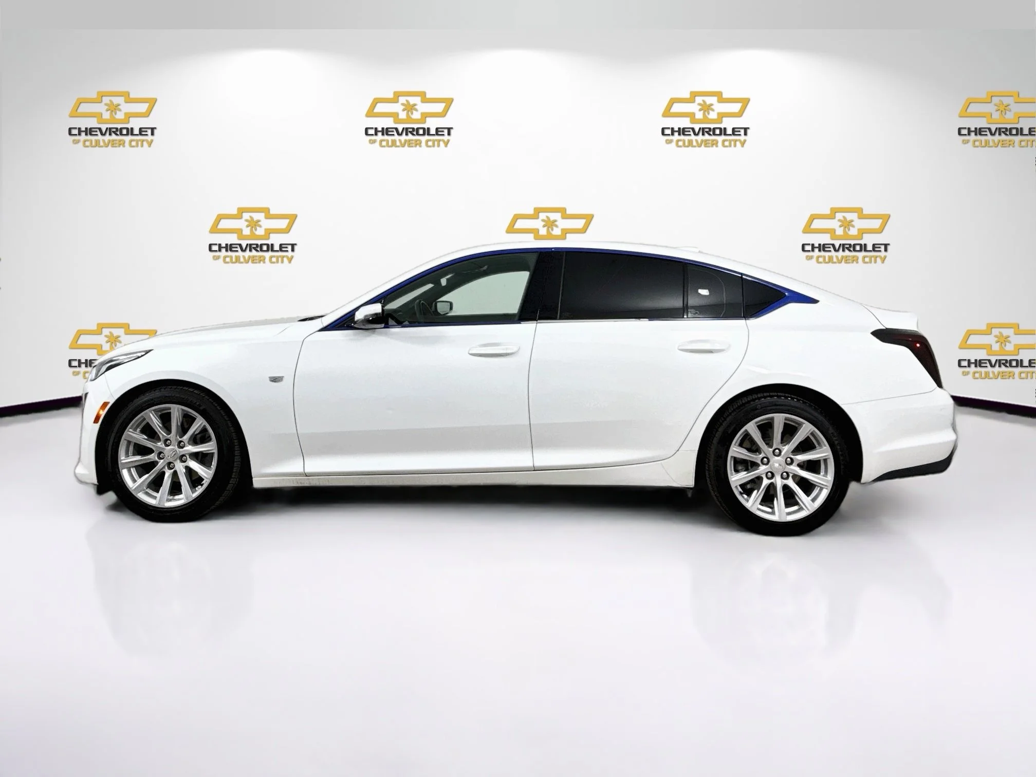 Used 2023 Summit White Cadillac Luxury image 5