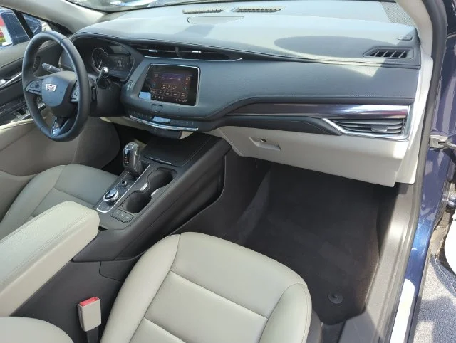 Used 2019 Blue Cadillac Luxury image 22