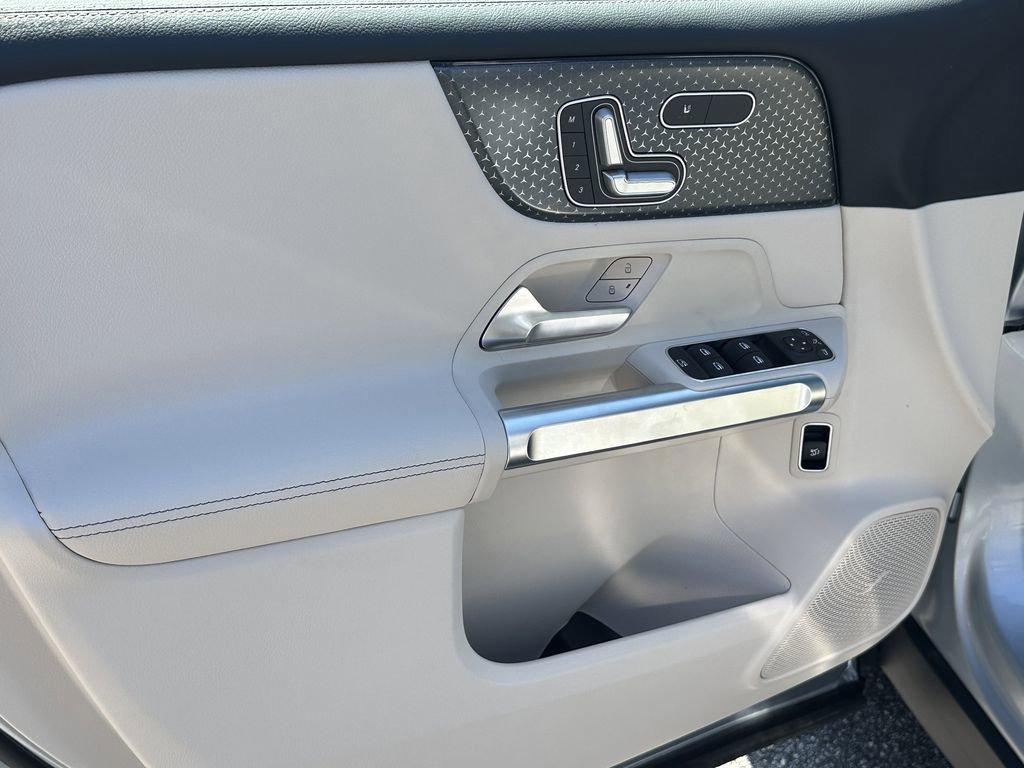 New 2026 Cirrus Silver Metallic Mercedes-Benz GLB 250 image 11
