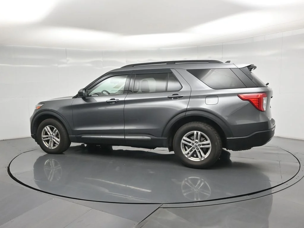 Certified Used 2021 Gray Ford XLT image 4