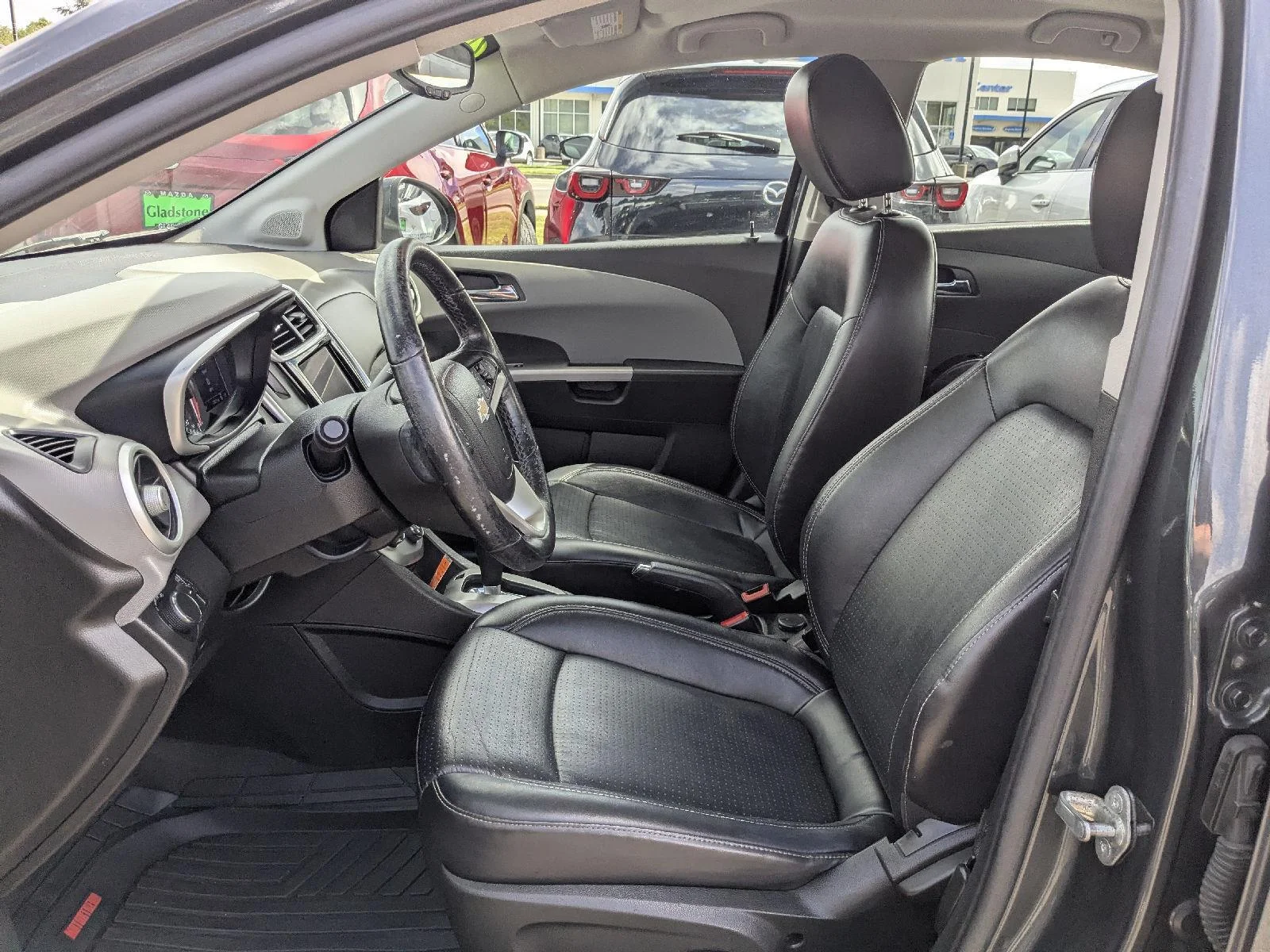 2020 Chevrolet Sonic Premier - Photo 17